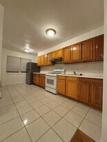 40-10 149th St in Queens, NY - Building Photo