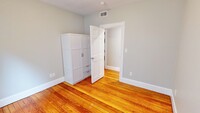 267 E Cottage St, Unit #1 in Boston, MA - Foto de edificio - Building Photo