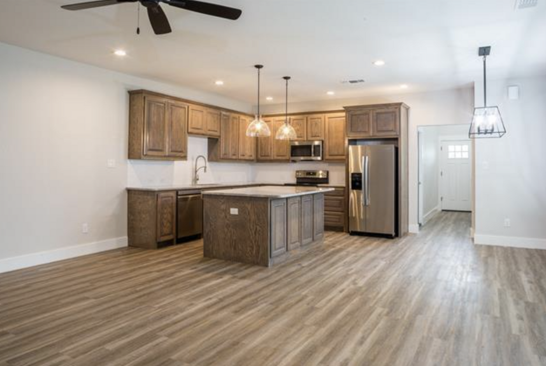 515 N Preston Ave in Van Alstyne, TX - Building Photo