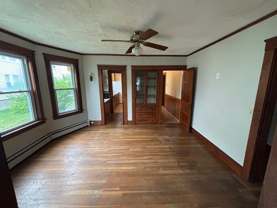 47 Clark St in Framingham, MA - Building Photo