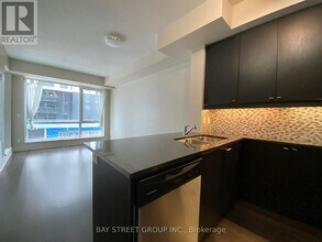 8110-8110 Birchmount Rd in Markham, ON - Building Photo - Building Photo