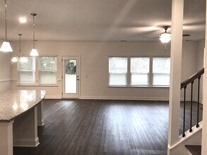 104 Stagecoach Ln in Summerville, SC - Foto de edificio - Building Photo