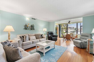 1542 Jupiter Cove Dr in Jupiter, FL - Building Photo - Building Photo