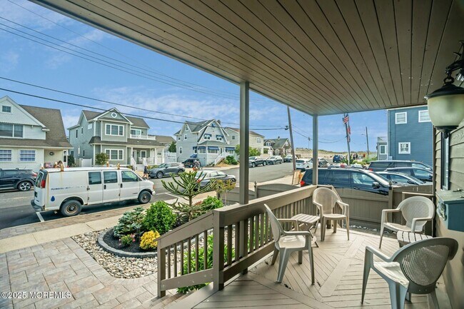 8 Ortley Ave in Lavallette, NJ - Building Photo - Building Photo