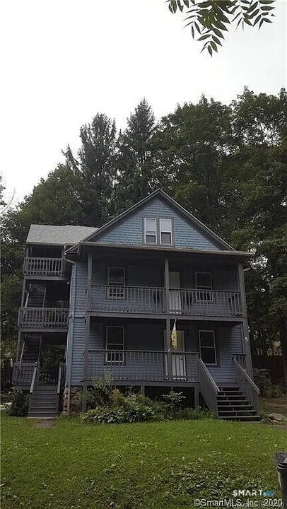 5 Brookside Ave in Winchester, CT - Building Photo
