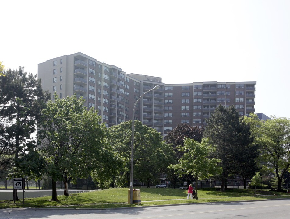 Sussex House in Toronto, ON - Building Photo