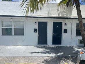 1113 19th Ave N, Unit 5 in Lake Worth Beach, FL - Building Photo - Building Photo