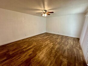 90 Moonstone Ct in Port Orange, FL - Building Photo - Building Photo