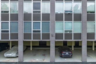2200 Midtown in Greensboro, NC - Foto de edificio - Building Photo