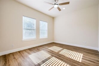 1115 Bell St in Arlington, TX - Building Photo - Building Photo