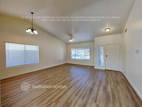 8557 W Monte Vista Rd in Phoenix, AZ - Building Photo - Building Photo