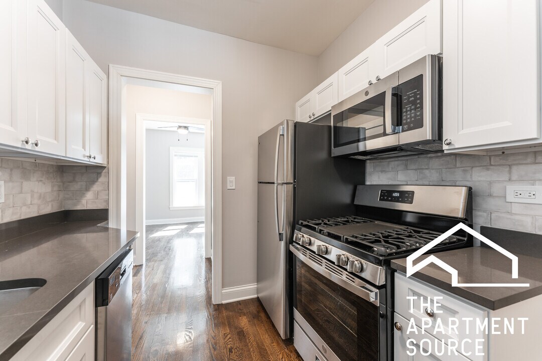 4718 N Racine Ave in Chicago, IL - Building Photo