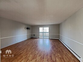 7020 E Girard Ave, Unit 109 in Denver, CO - Building Photo