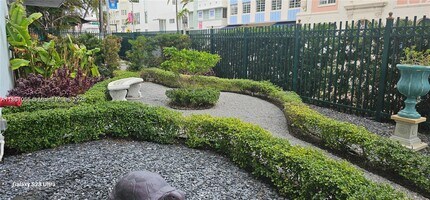 720 Collins Ct in Miami Beach, FL - Building Photo - Building Photo
