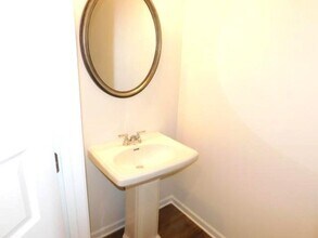 246 Dupont Dr in Cartersville, GA - Building Photo - Building Photo