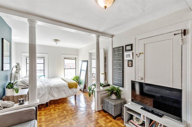 519.5 Manila Ave in Jersey City, NJ - Building Photo - Building Photo