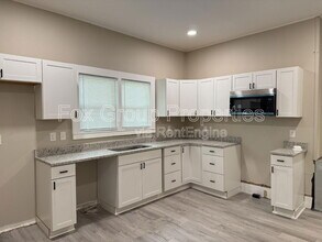 202 Rick St in Mount Holly, NC - Building Photo - Building Photo