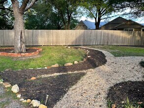 600 SE Front St in Edgewood, TX - Building Photo - Building Photo