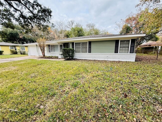 2310 Pecos in La Marque, TX - Building Photo - Building Photo