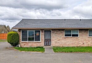 8026 51st Ave NE in Marysville, WA - Building Photo