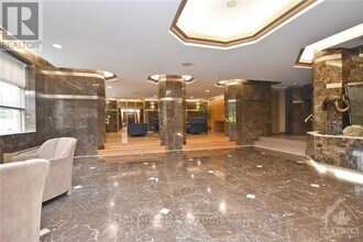 2760 Carousel Crescent in Ottawa, ON - Building Photo - Building Photo
