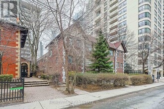 33 Maitland St in Toronto, ON - Building Photo - Building Photo
