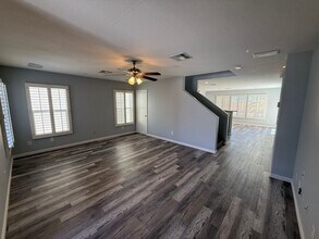 684 Magrath St in Las Vegas, NV - Building Photo - Building Photo