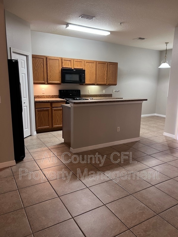 2740 Oakwater Dr in Kissimmee, FL - Building Photo - Building Photo