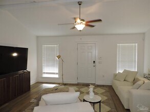2202 N E St in Pensacola, FL - Building Photo - Building Photo