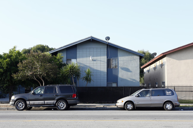 19212 Parthenia St in Northridge, CA - Building Photo - Building Photo