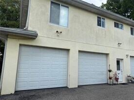 3063 St Clair Ave in Oldsmar, FL - Building Photo