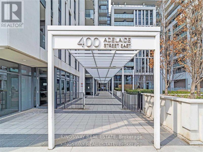 400-2400 Adelaide St E in Toronto, ON - Building Photo