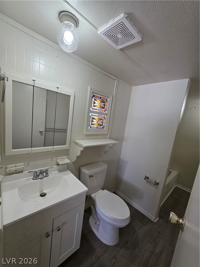 property at 2916 Gavilan Ln