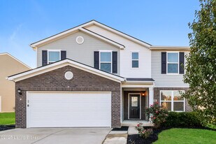 6797 Brittany Oak Dr in Louisville, KY - Building Photo