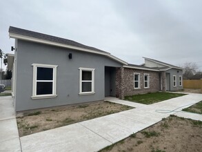 120 W 2nd St, Unit A in Los Fresnos, TX - Building Photo - Building Photo