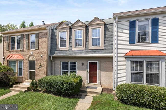 10326 Colony Park Dr in Fairfax, VA - Building Photo - Building Photo