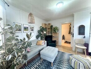 2 Chicora Ave in Toronto, ON - Building Photo - Building Photo