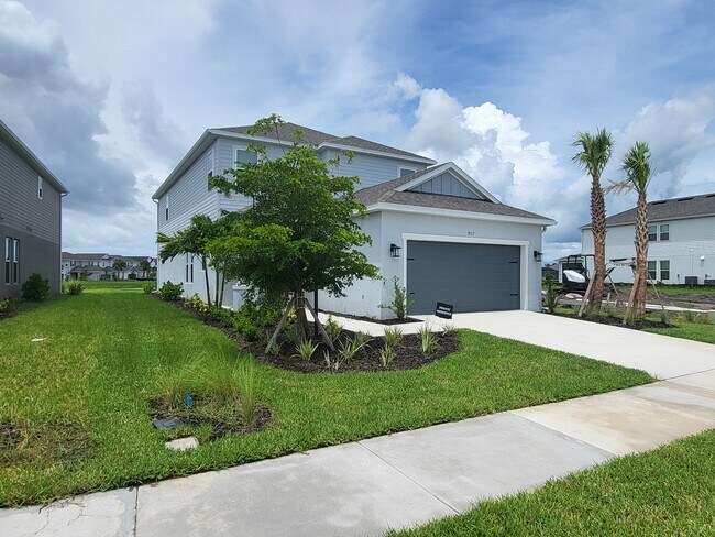 8512 Snowfall St in Sarasota, FL - Building Photo - Building Photo