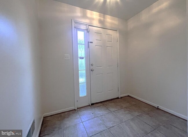 45504 Trail Run Terrace in Sterling, VA - Building Photo - Building Photo