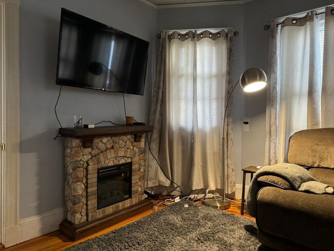 33 Oakland Rd in Brookline, MA - Building Photo - Building Photo
