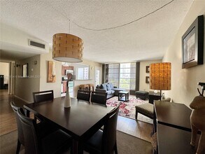1750 NE 115th St in Miami, FL - Building Photo - Building Photo