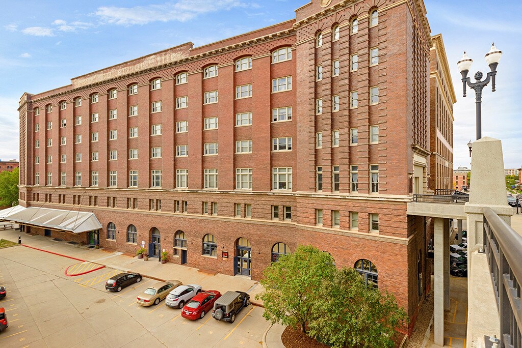 Old Market Lofts Apartments in Omaha, NE