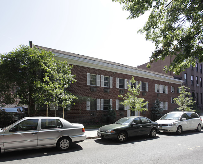 172 Carroll St in Brooklyn, NY - Foto de edificio - Building Photo
