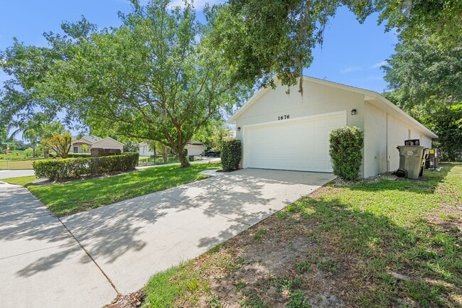 1676 Vick Rd in Apopka, FL - Building Photo - Building Photo