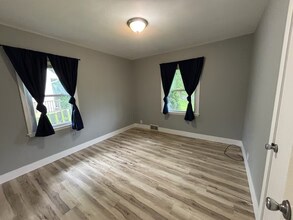 6617 Eliot View Rd in Minneapolis, MN - Building Photo - Building Photo