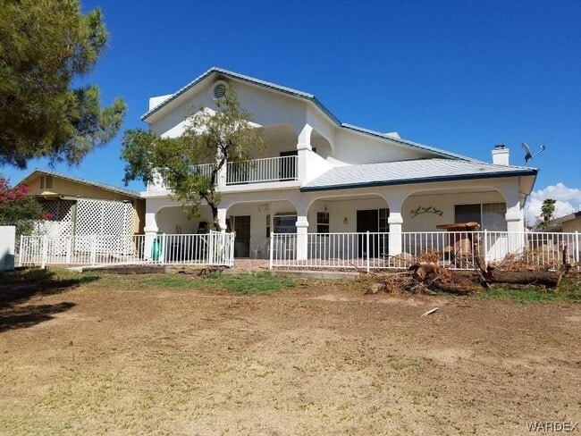 property at 2523 Country Club Dr