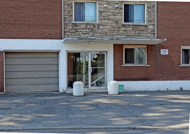 170 Charlton Ave E in Hamilton, ON - Building Photo - Building Photo