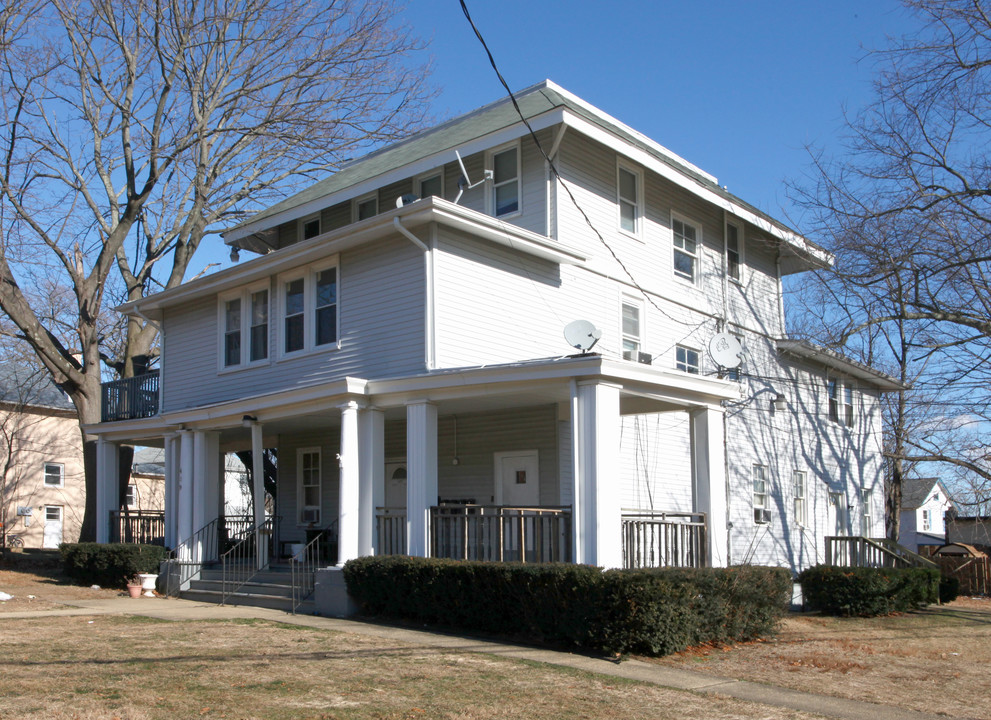 429 Sairs Ave in Long Branch, NJ - Foto de edificio