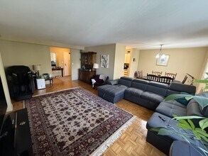 893 Farmington Ave in West Hartford, CT - Building Photo - Building Photo