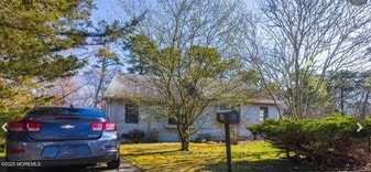 63 N Indian Valley Ct in Little Egg Harbor Township, NJ - Building Photo